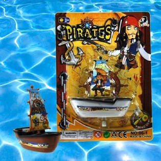 PETIT BATEAU DE PIRATES &Agrave; REMONTER (12 pcs.)