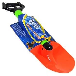 Pelle de plage avec pistolet &agrave; eau int&eacute;gr&eacute;