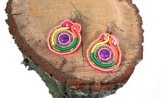 Boucles d'oreilles color&eacute;es style Ibiza (1 pce)