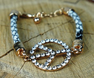 Bracelet Style Ibiza avec Signe Peace Noir/Blanc (1 pc)