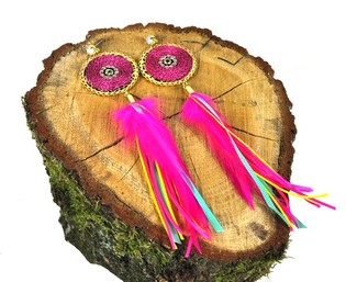 Boucles d'oreilles de luxe fuchsia avec plumes (1 pc)