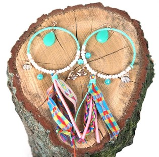 Boucles d'oreilles color&eacute;es style Ibiza (1 pc)