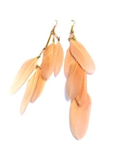 Boucles d'oreilles avec plumes orange/saumon (1 pc)