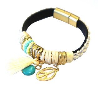 Bracelet Ibiza Cr&egrave;me avec Pompon & Breloque Peace (1 pc)