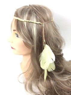 Bandeau Tress&eacute; Style Ibiza avec Plumes - Jaune Pastel (1 pc)