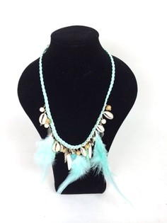Collier Style Ibiza Vert Menthe avec Coquillage/Plume/Dent (1 pc)