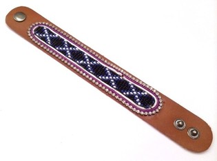 Bracelet en cuir azt&egrave;que avec strass transparent (1 pc)