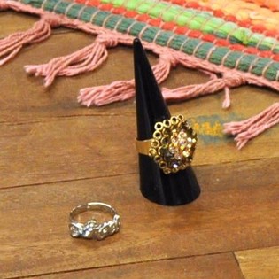 PRÉSENTOIR À BAGUES CONIQUE (10 pcs)