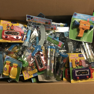 MIX JOUETS PEPPA PIG (100 pcs) - Recharge Coffre aux Tr&eacute;sors | Prix de Gros