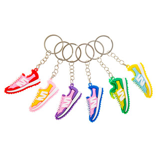 PORTE-CLÉS BASKETS - COULEURS MIXTES (48 pcs)