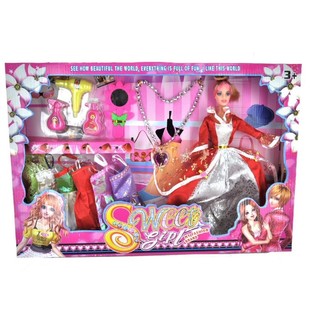 Grand coffret de poup&eacute;e avec accessoires divers